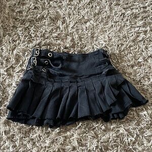 Tripp Stylish Black Pleated Skirt size medium